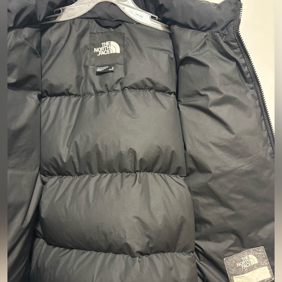 The North Face 1996 Retro Nuptse girls jacket • M (10/12) - Picture 9 of 12